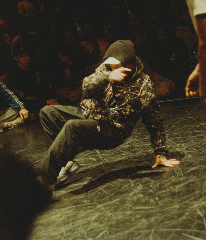 Arthur Barat — Hotmilk Break Battle 2026 - 30 ans d'existence du Breakdance sur Cholet : 2VS2 Jardin de verre 9